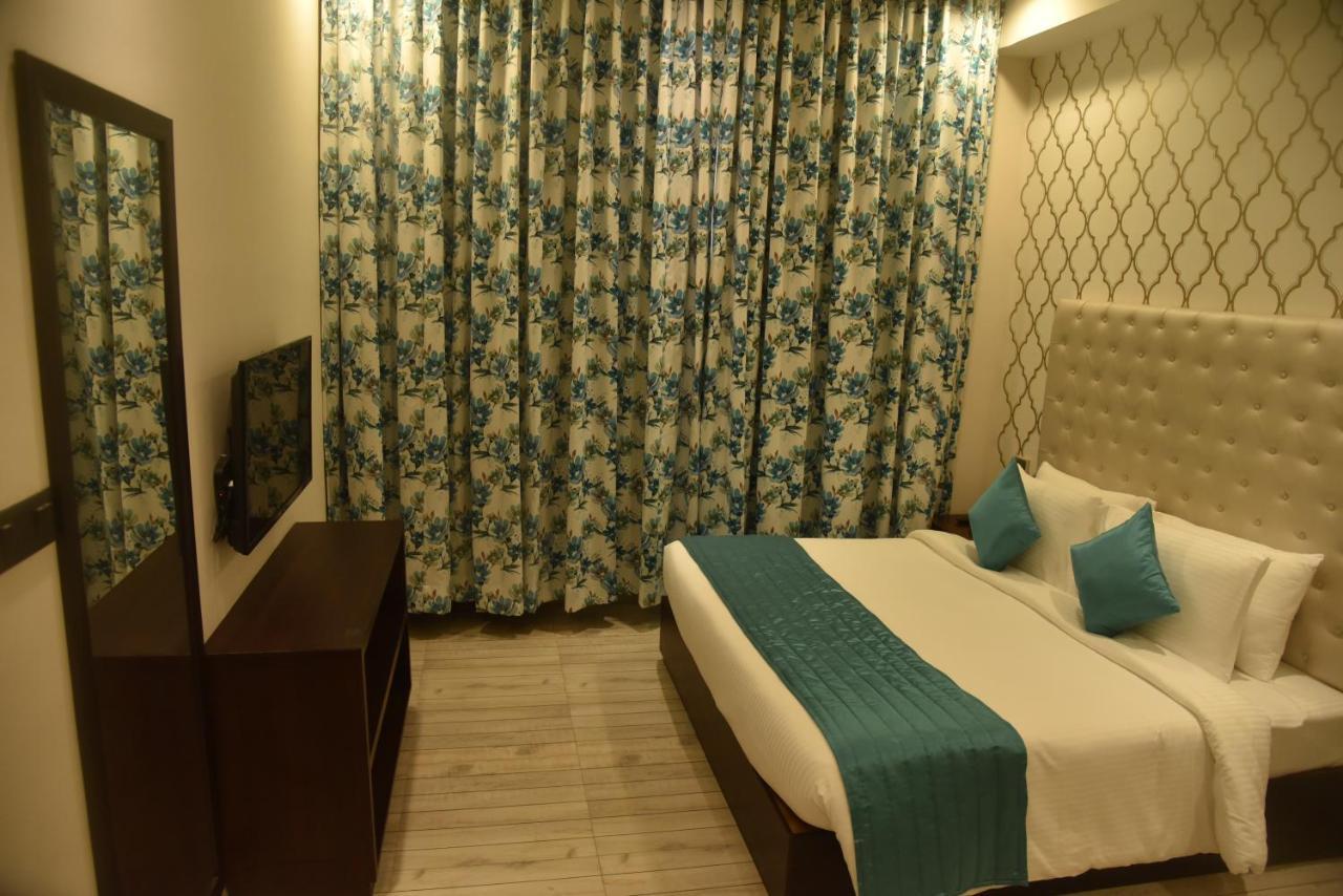 ดิ ออร์คิด ชิมลา Hotel ภายนอก รูปภาพ
